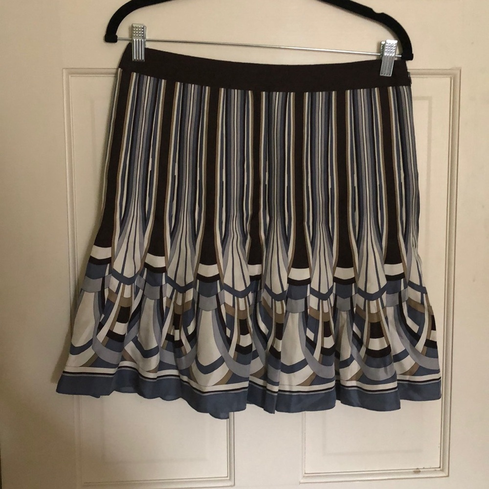 Elie Tahari womens silk pleated skirt size 4